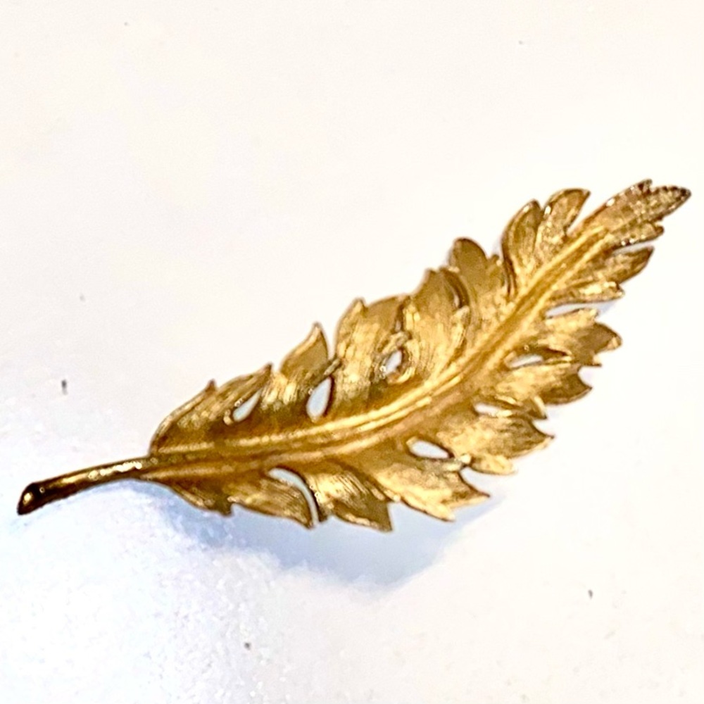 “ CORO Vintage “ Leaf Brooch “